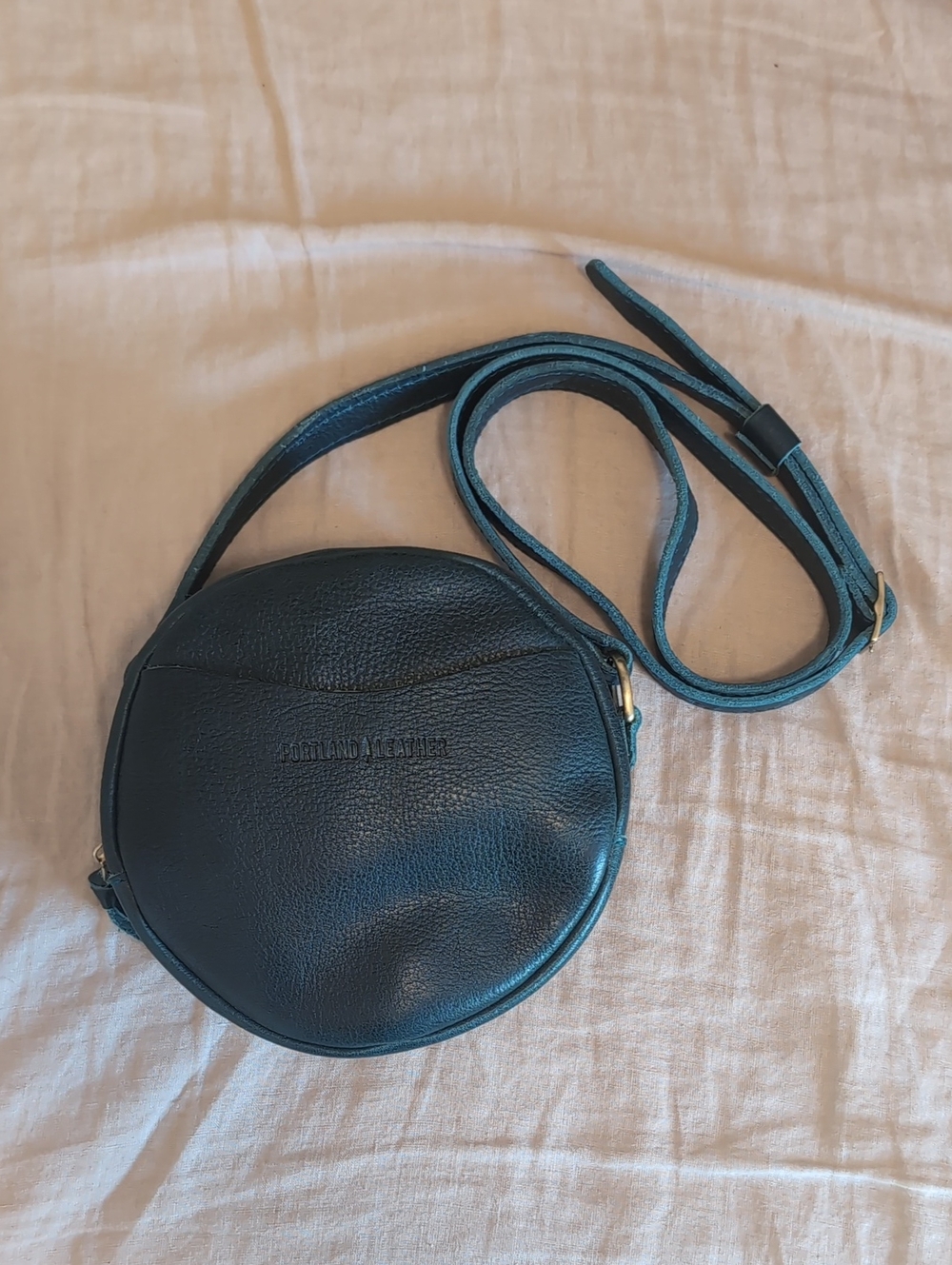 Portland Leather Circle Teal Crossbody Bag